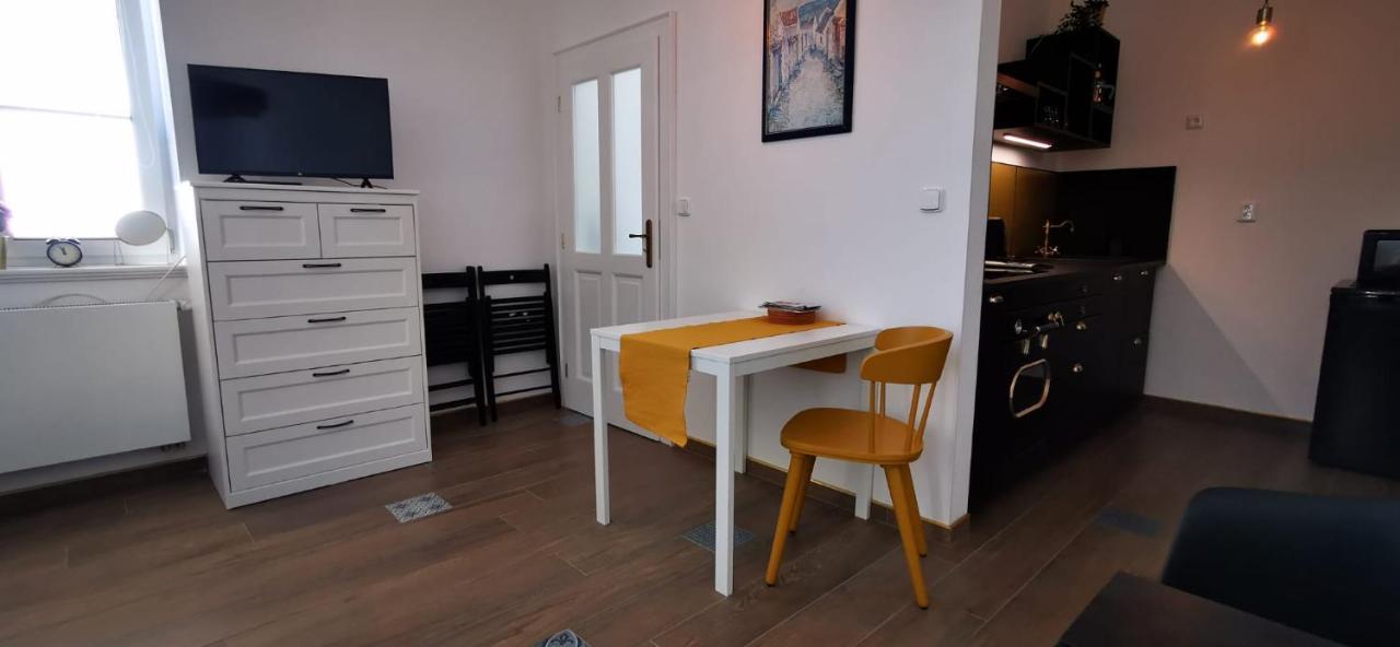 Apartman Augustin ยีชิน ภายนอก รูปภาพ